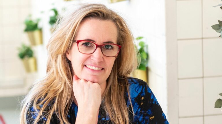 Hoe kun je je voorbereiden op een EMDR-sessie? Zijn er bijwerkingen waar je rekening mee moet houden? En online EMDR, werkt dat wel?